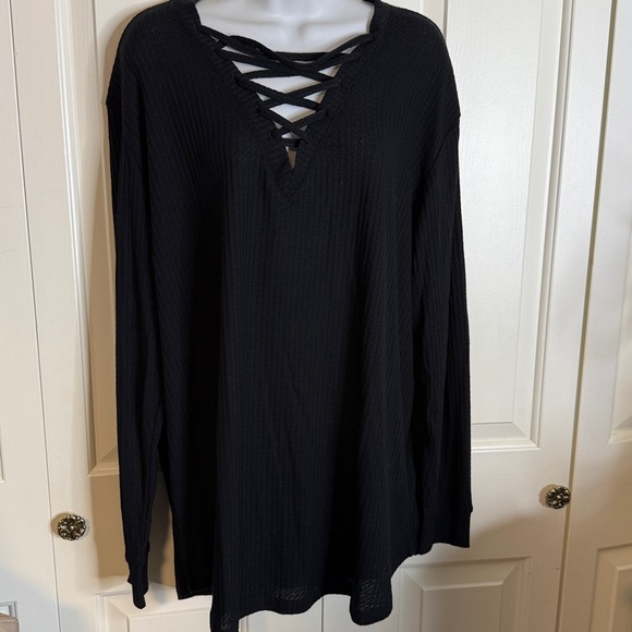 Torrid Black Crisscross Long Sleeve Top - Picture 2 of 6